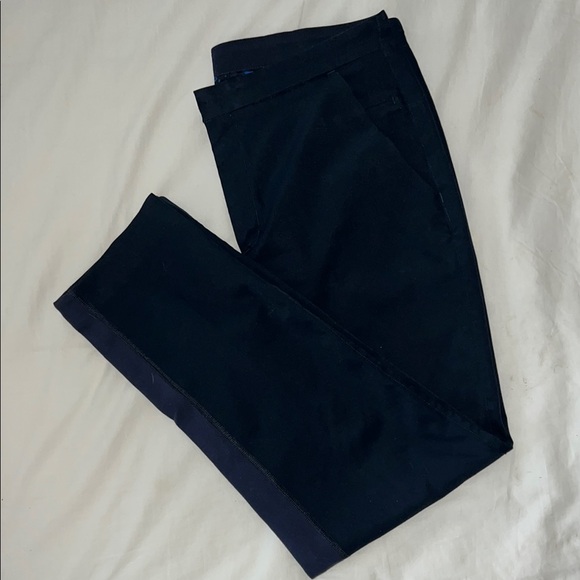lululemon athletica Pants - Lululemon, women’s size 8, ankle cropped length trousers, great used condition!